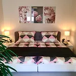 Schoene Am Mathildenbrunnen Daire