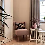 Schoene Am Mathildenbrunnen Apartman
