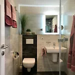 Schoene Am Mathildenbrunnen