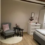Schoene Am Mathildenbrunnen Appartement *