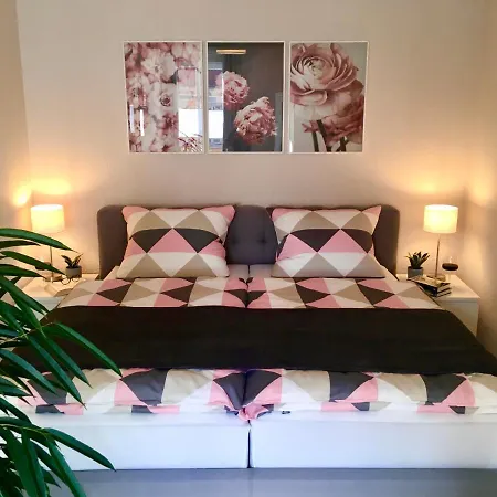 Schoene Am Mathildenbrunnen Apartamento